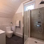 Stylish Vacation With Ac - Stilusos Legkondicionalt Nyaralo 度假居 *
