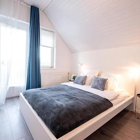 Holiday home Stylish Vacation With Ac - Stilusos Legkondicionalt Nyaralo Siofok