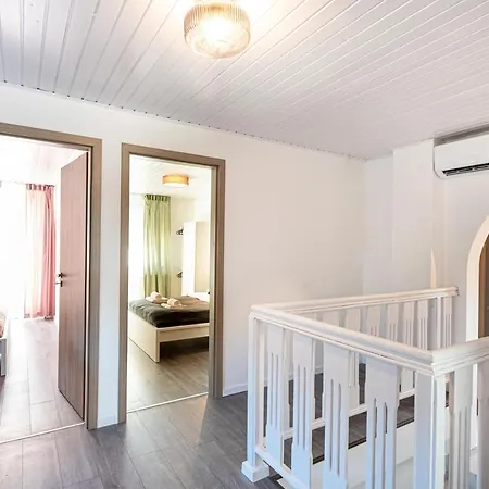 Stylish Vacation With Ac - Stilusos Legkondicionalt Nyaralo Casa vacanze